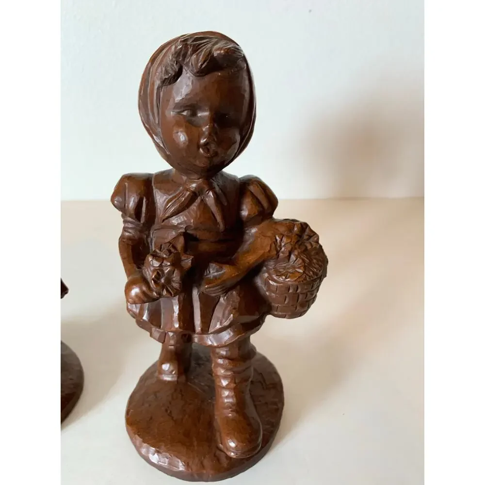 Red Mill Mfg. 1989 2 hiking children figurines statues hiking gathering
